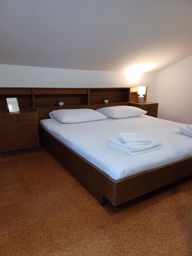 Apartments Emilija Makarska Esterno foto
