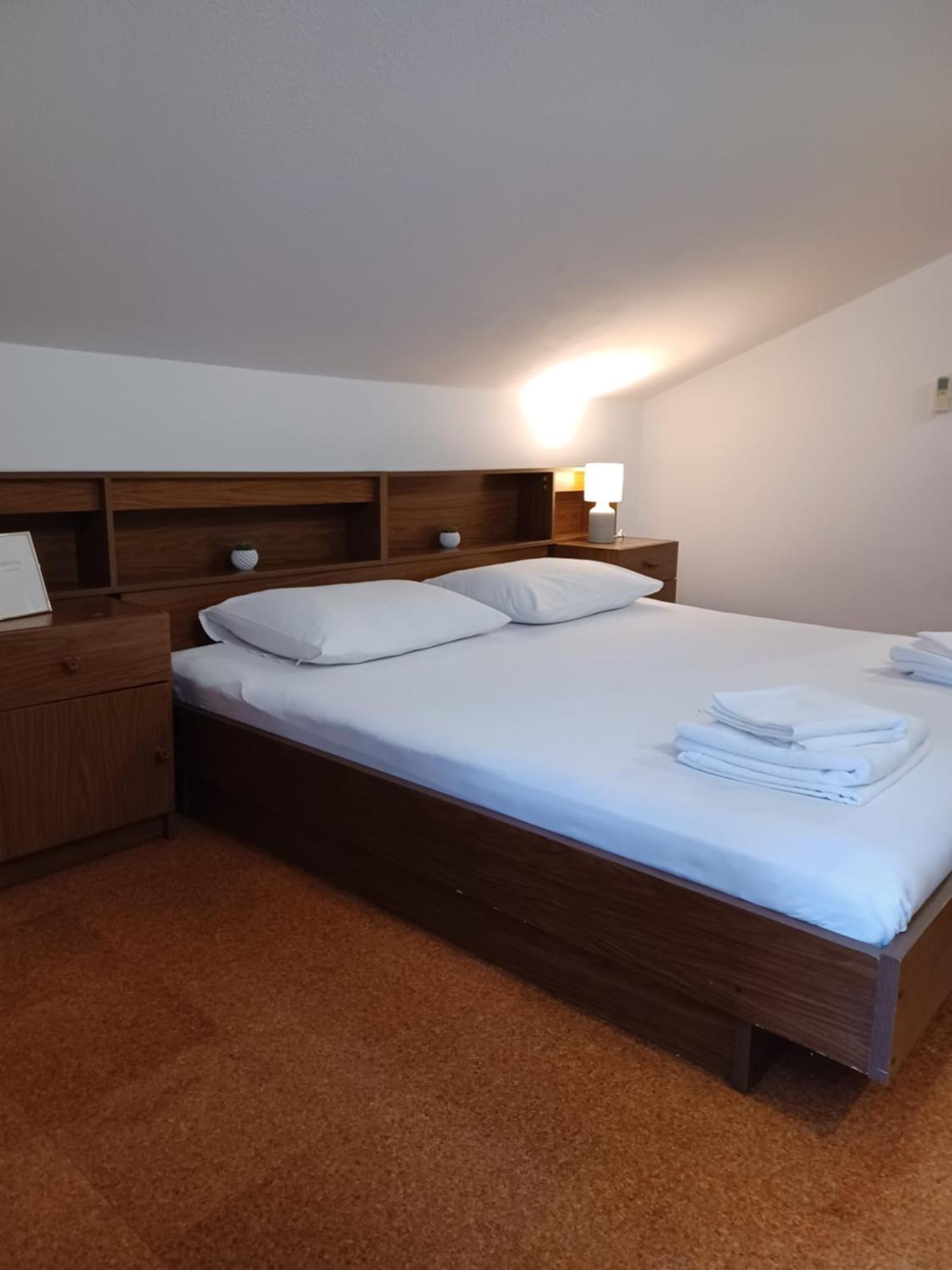 Apartments Emilija Makarska Esterno foto