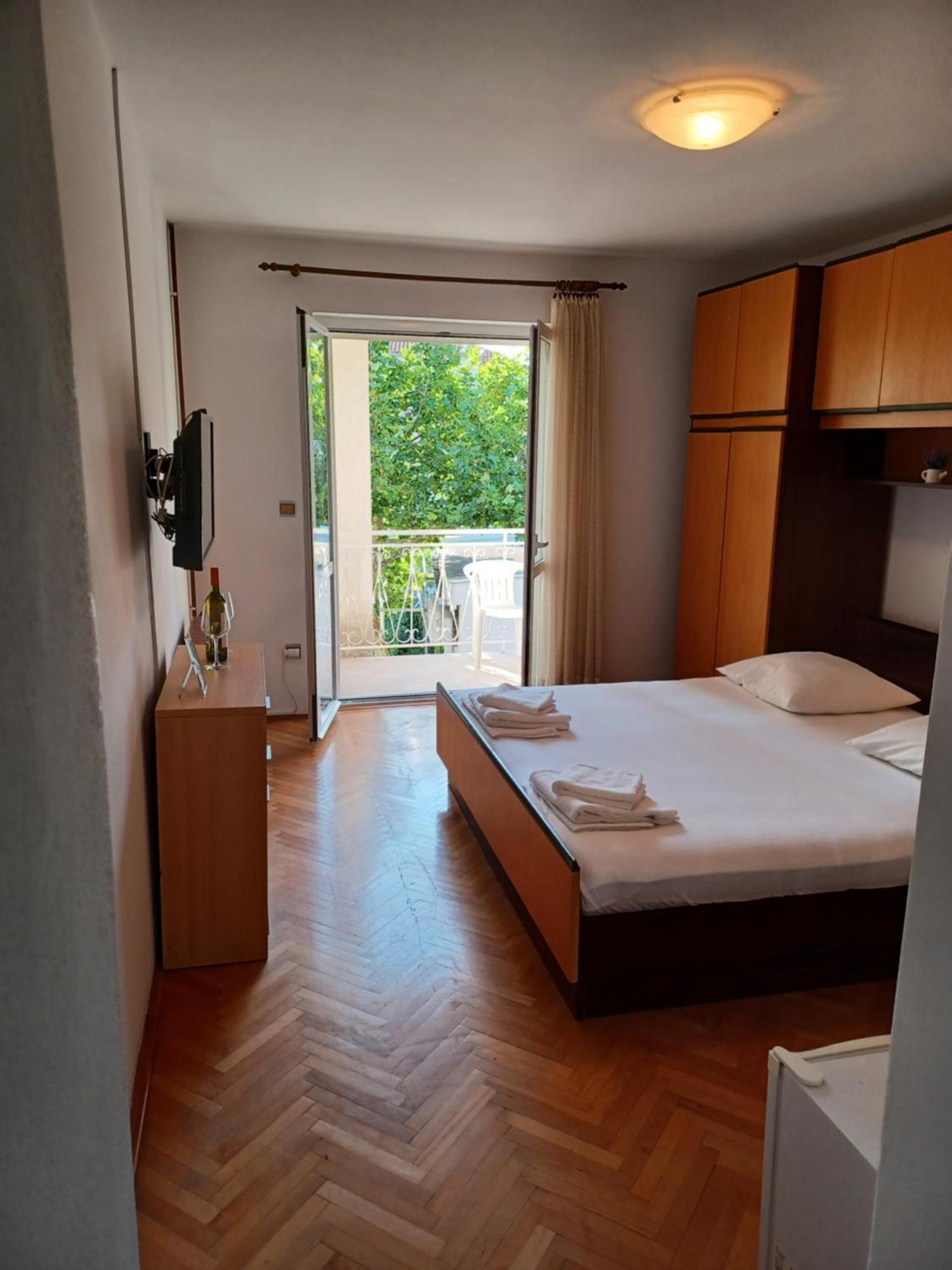Apartments Emilija Makarska Esterno foto