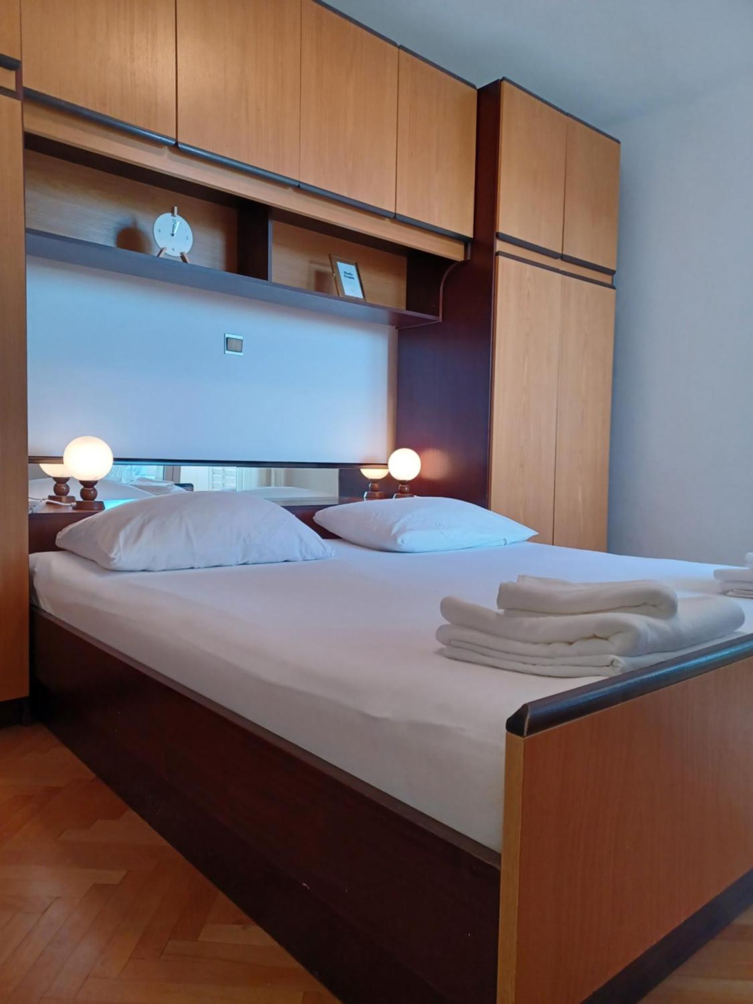 Apartments Emilija Makarska Esterno foto