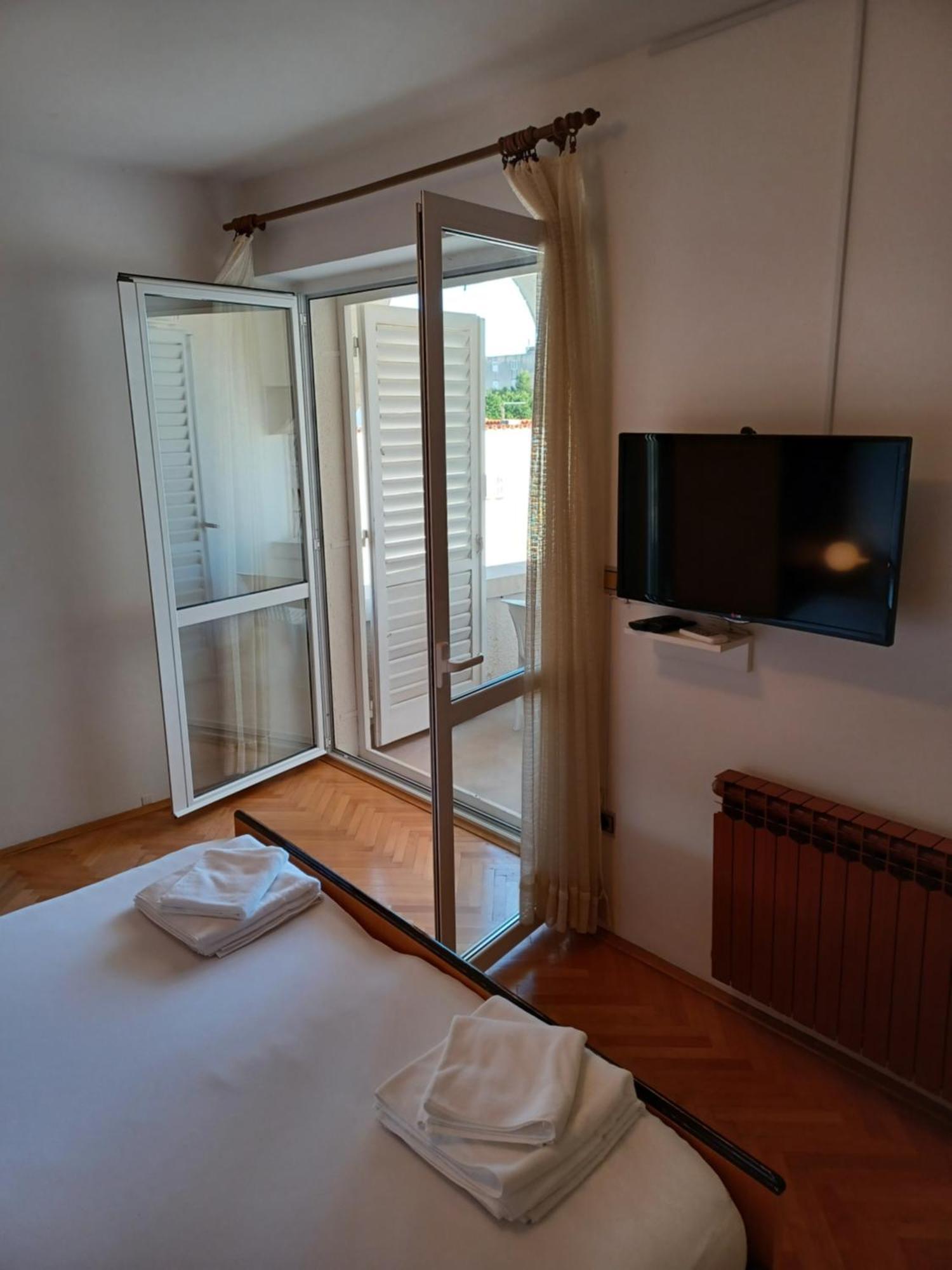 Apartments Emilija Makarska Esterno foto
