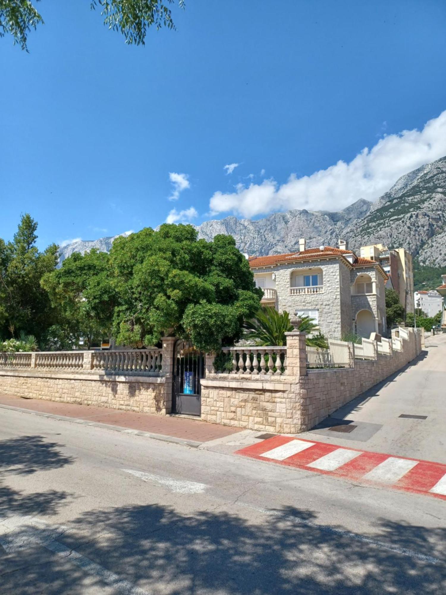 Apartments Emilija Makarska Camera foto