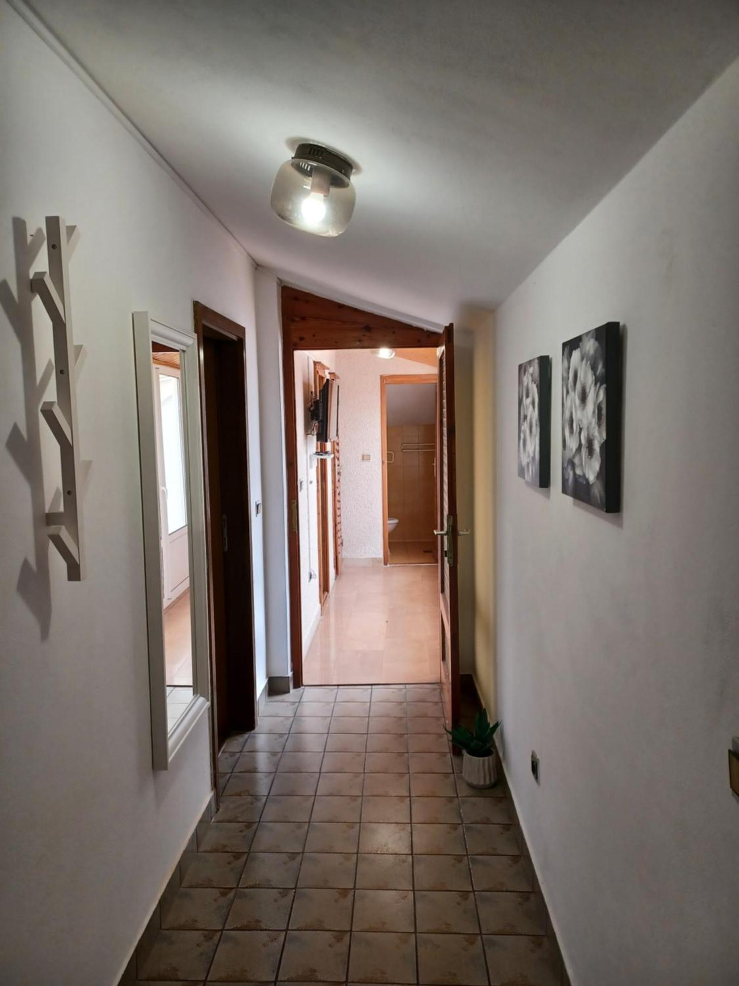 Apartments Emilija Makarska Camera foto