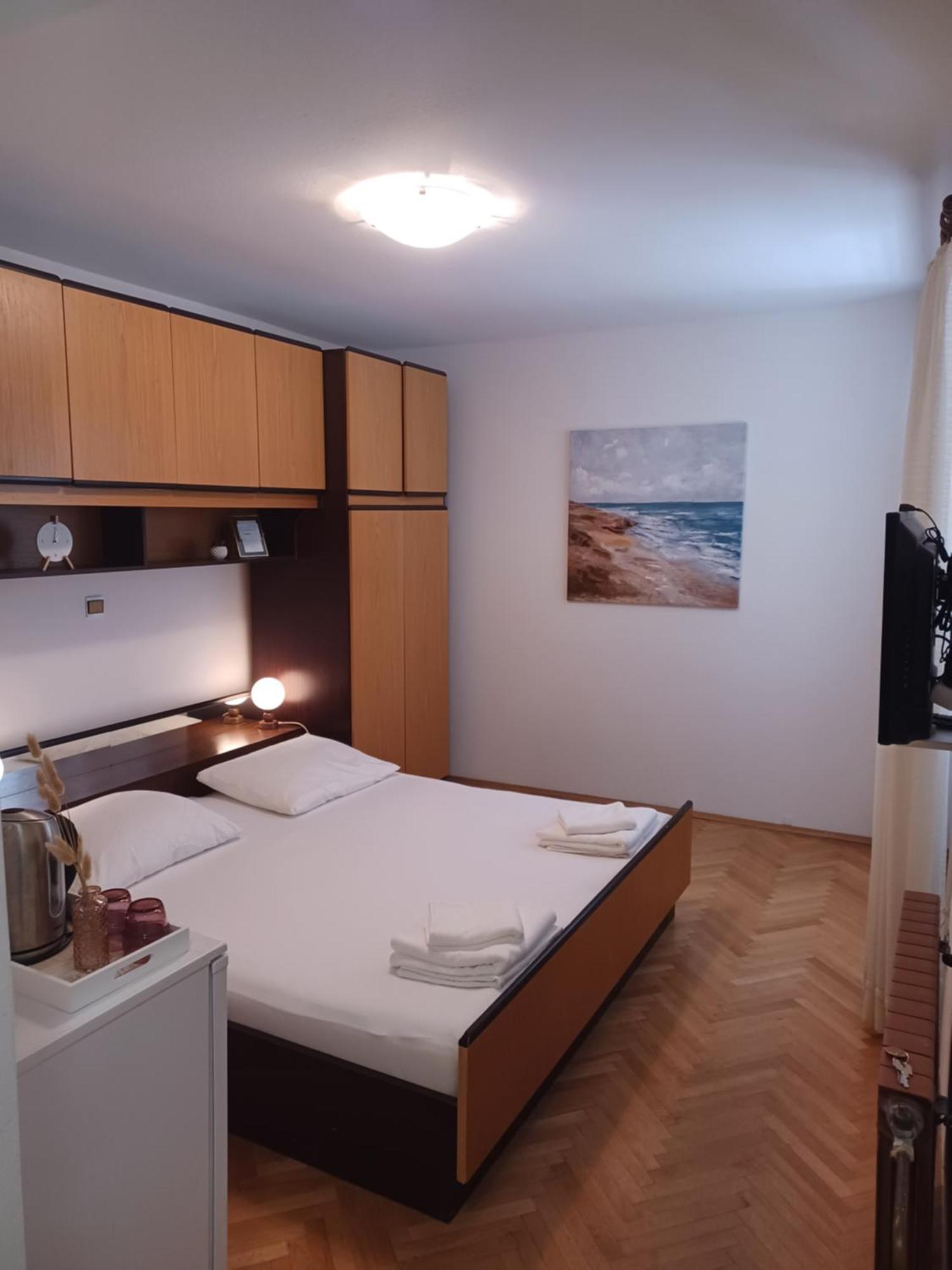 Apartments Emilija Makarska Camera foto